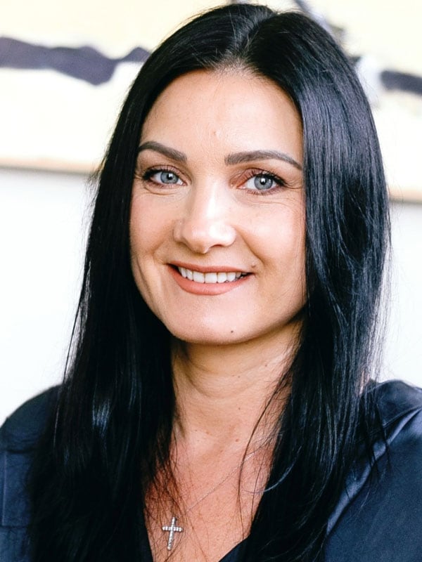 Izabella Rowe